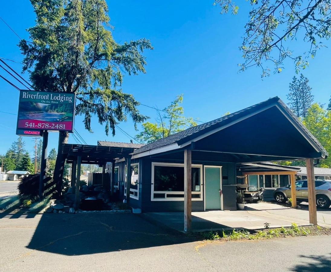 Shady Cove Riverfront Lodging מראה חיצוני תמונה