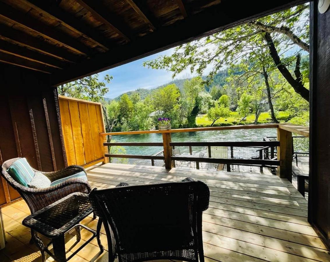 Shady Cove Riverfront Lodging מראה חיצוני תמונה