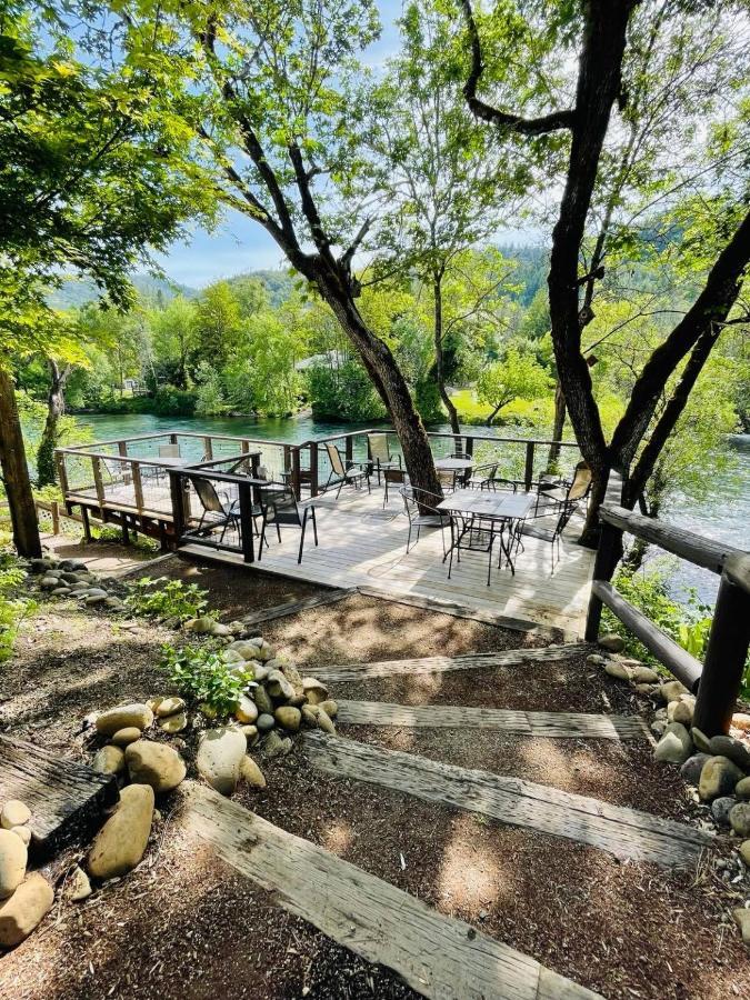 Shady Cove Riverfront Lodging מראה חיצוני תמונה