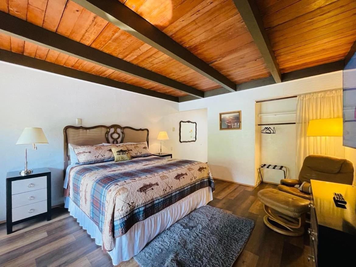 Shady Cove Riverfront Lodging מראה חיצוני תמונה