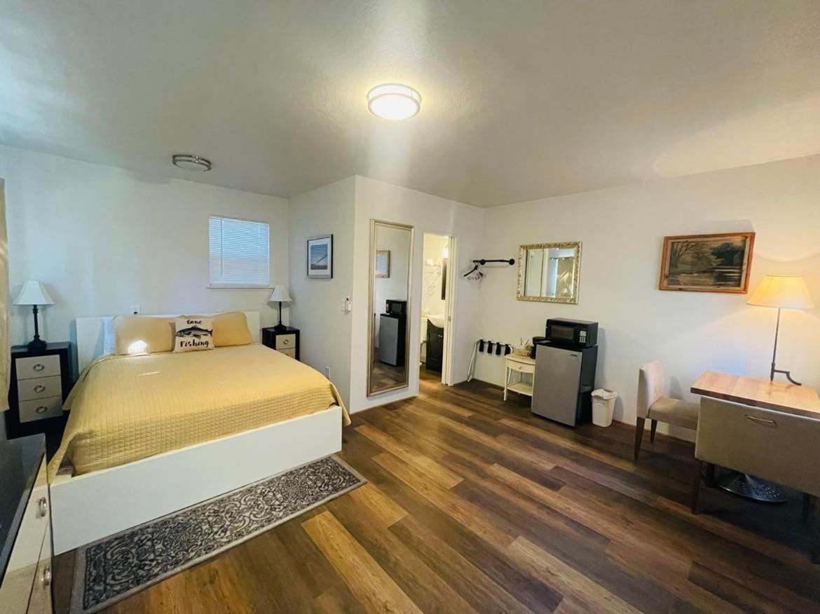 Shady Cove Riverfront Lodging מראה חיצוני תמונה