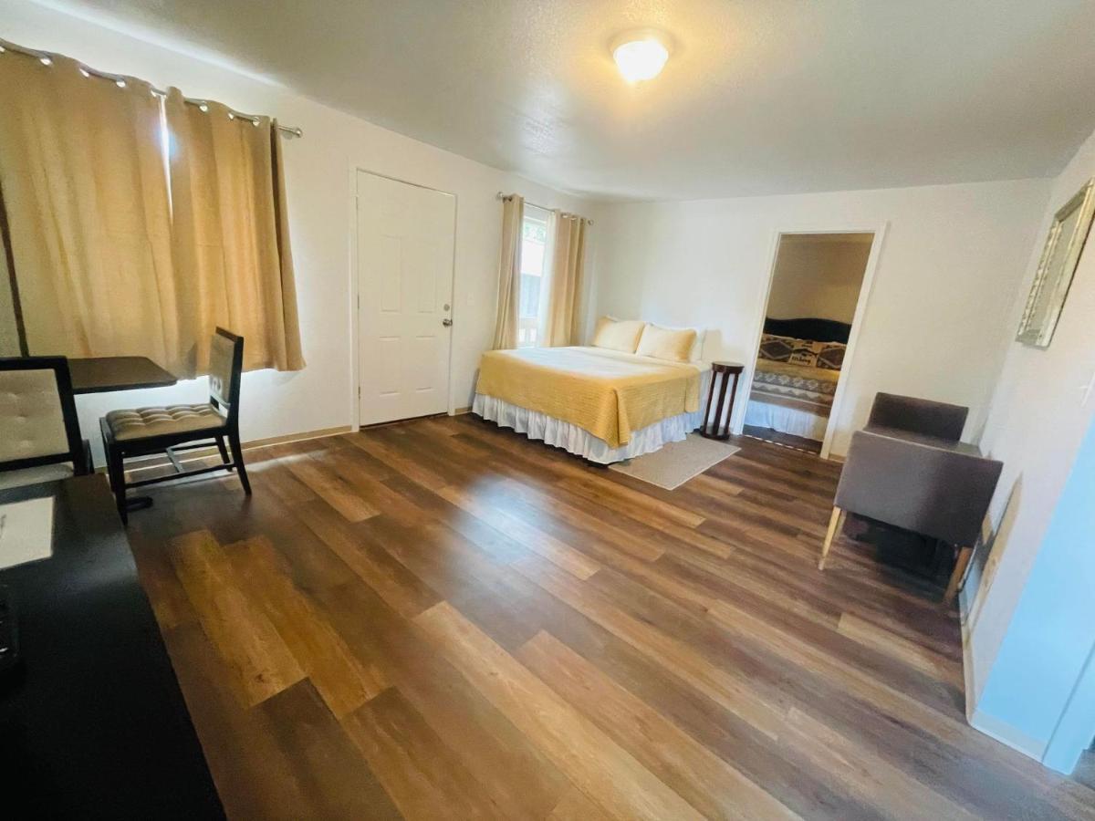 Shady Cove Riverfront Lodging מראה חיצוני תמונה